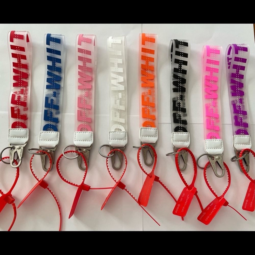 Keychain. 2 Keychain 15$